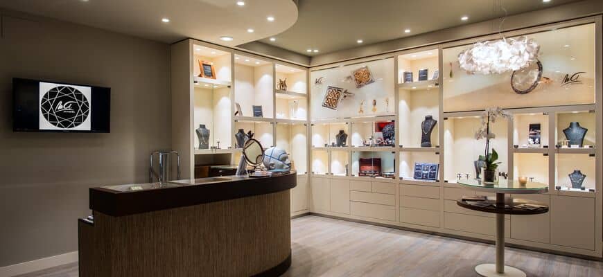 Jewelry designer inspired in the art and culture of Asturias.This picture shows the interior of the store in Oviedo.
